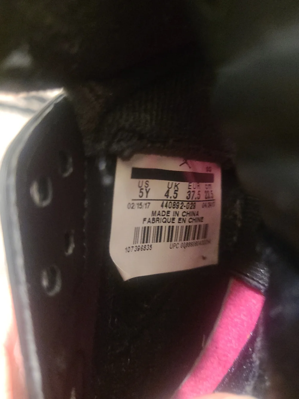 Air Jordan 5 Retro GS 'Deadly Pink' Size 5Y Missing One Lace
